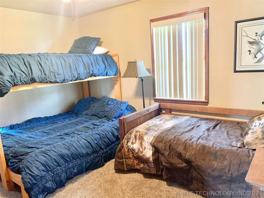 Photo of 113 N Sam Boulevard
