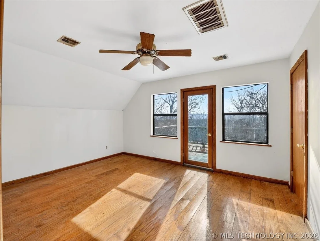 Photo of 22191 Carters Lake Road