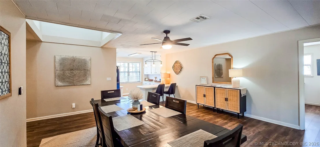 Photo of 1614 Sherwood Road
