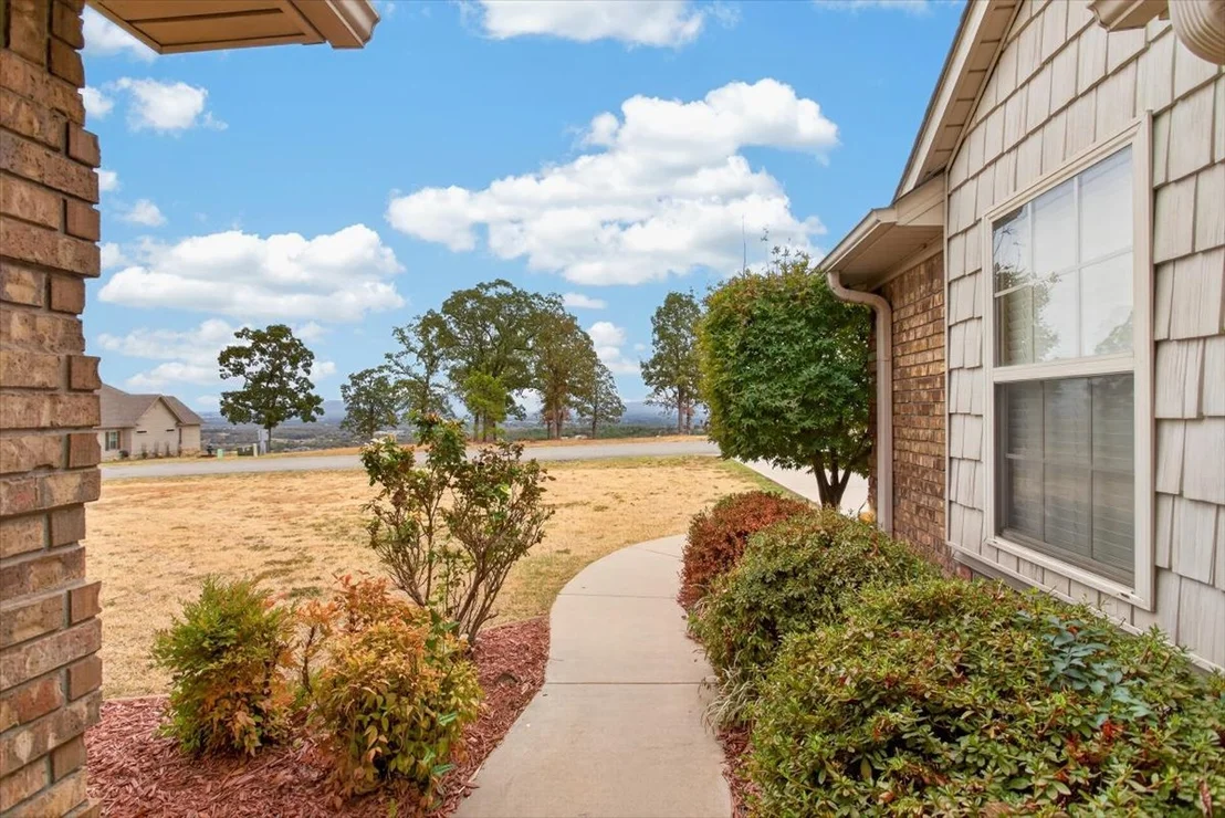 Photo of 23570 Wolf Valley Road