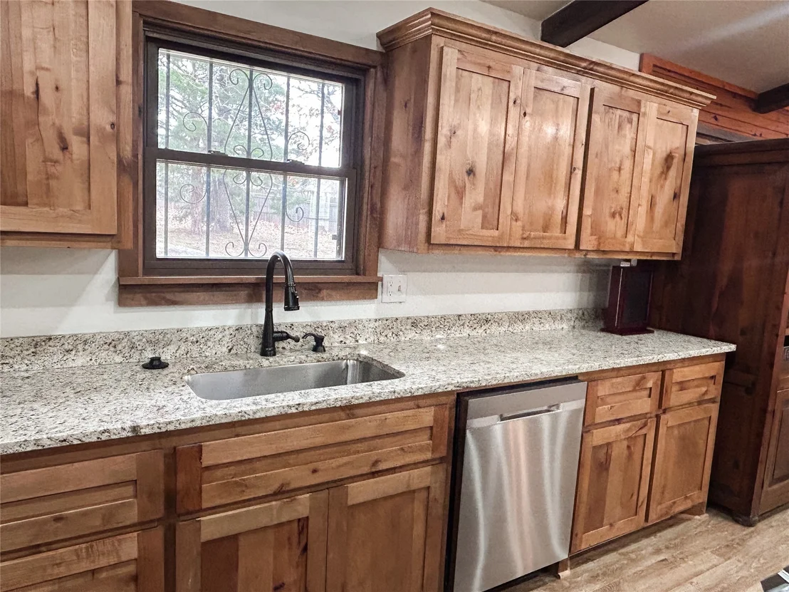 Photo of 589 Mohawk Drive