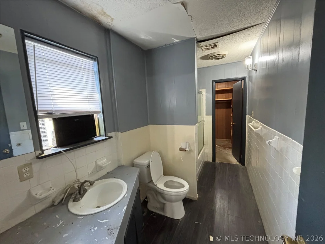 Photo of 1398 Sexton