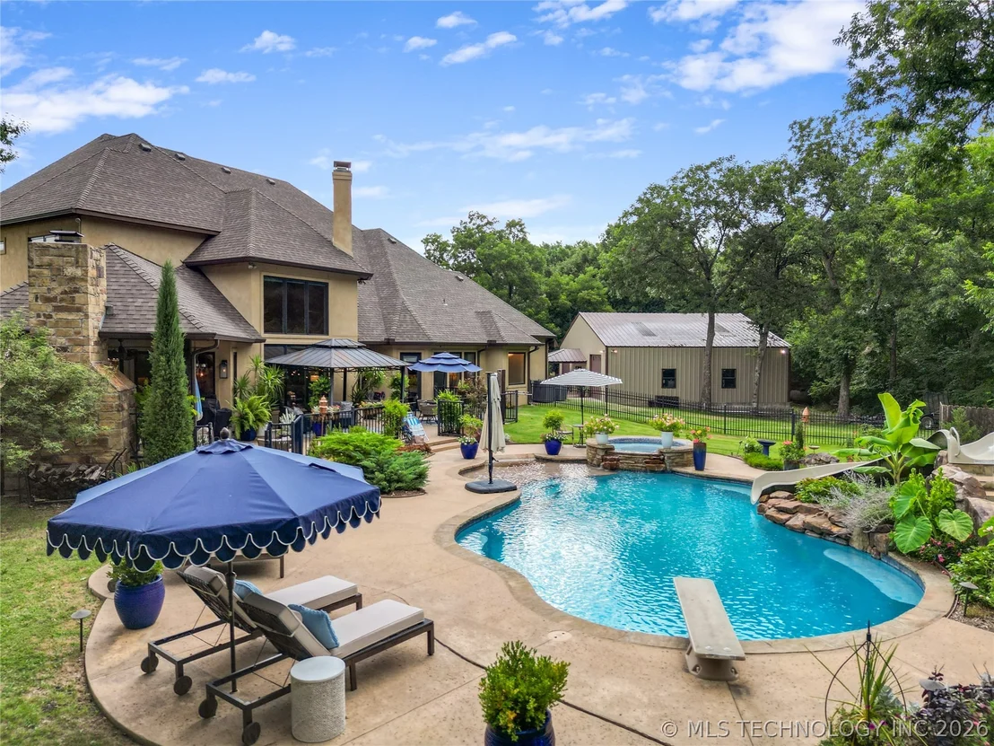 Photo of 87 Tuscan Road