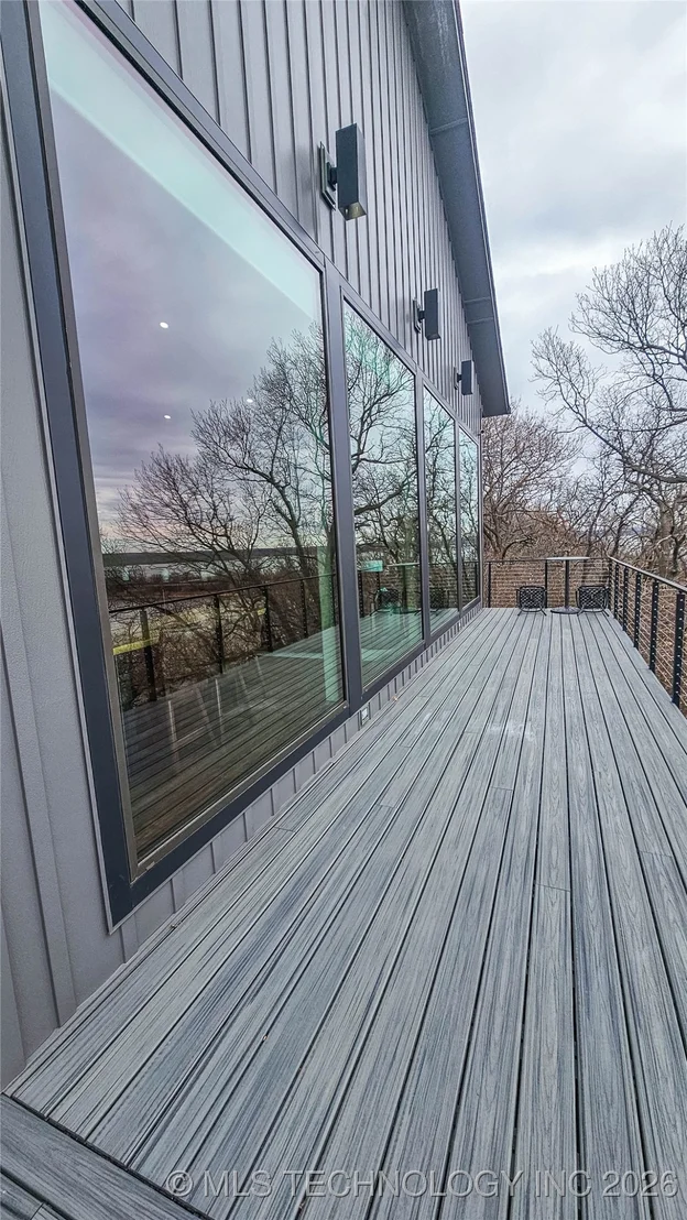 Photo of 417188 Mockingbird Lane