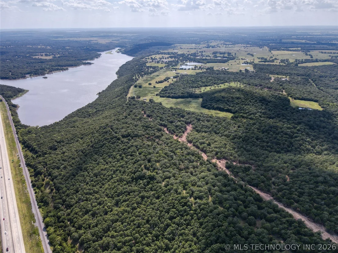 Photo of 933 Higgins Road