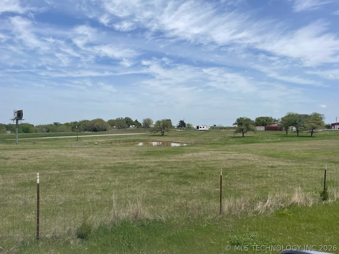 Photo of 4509 Midway