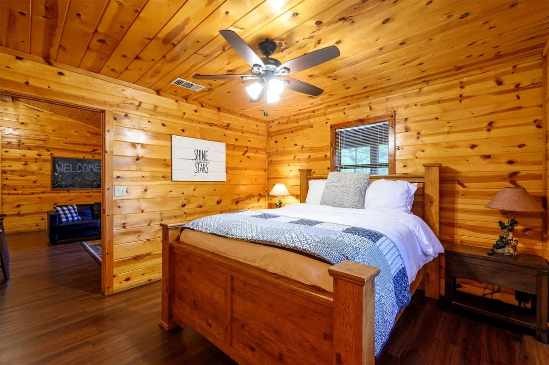 Photo of 609 Canoe Road