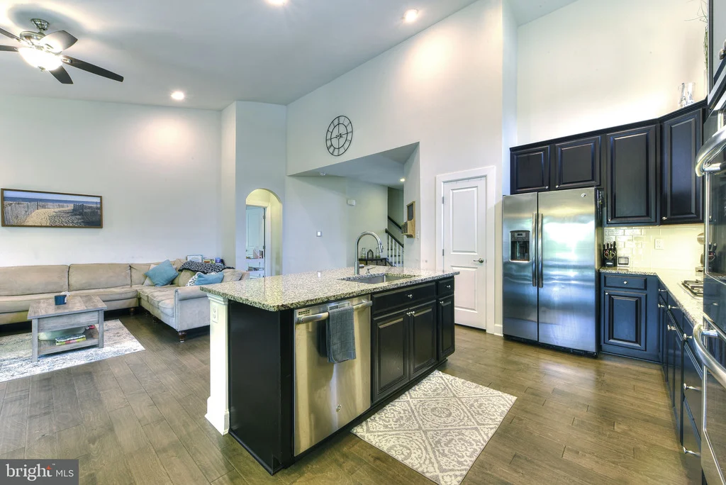 Photo of 33512 AUBURN DRIVE