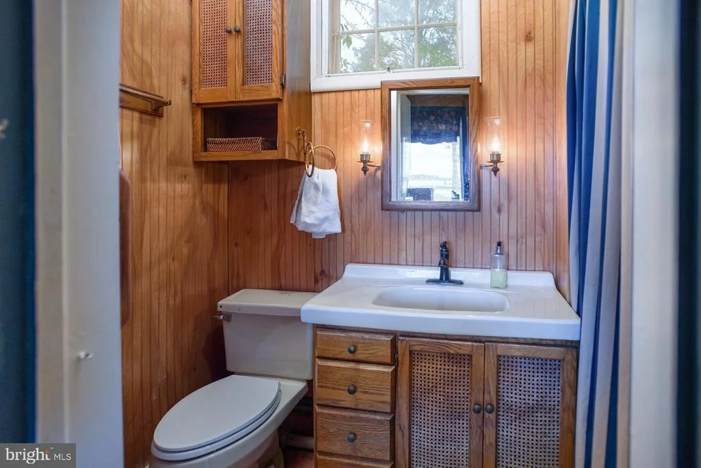 Photo of 1308 TOWN POINT ROAD