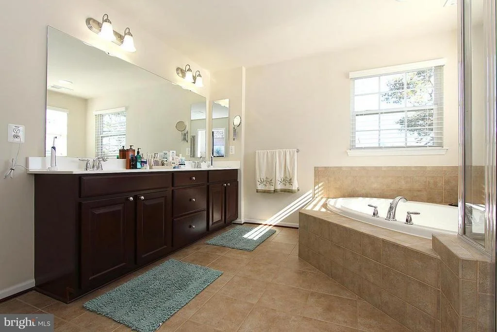 Photo of 13705 VANDERBILT WAY