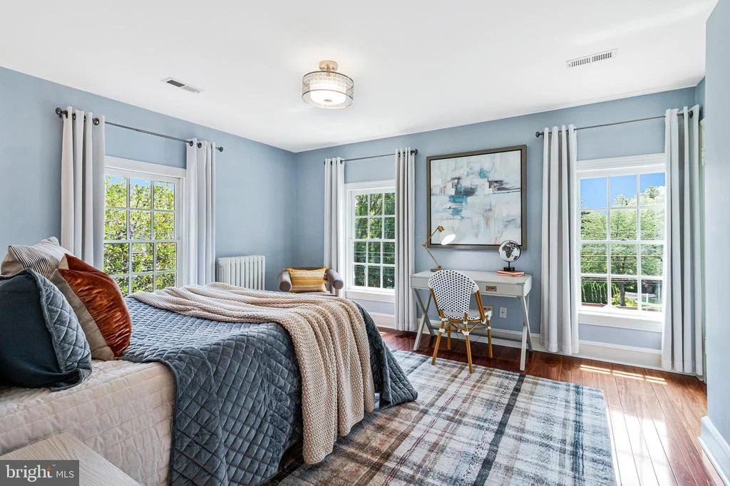 Photo of 4701 RIVER ROAD