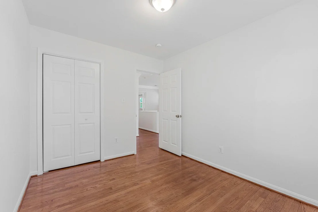 Photo of 3683 BLENHEIM BOULEVARD