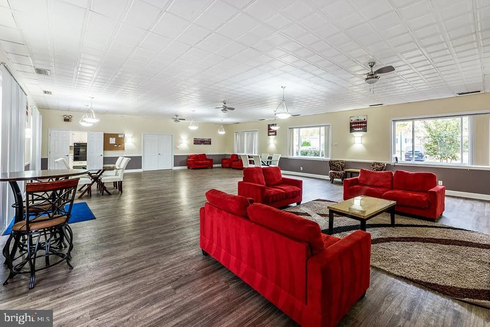 Photo of 4252 AIRLINE PARKWAY