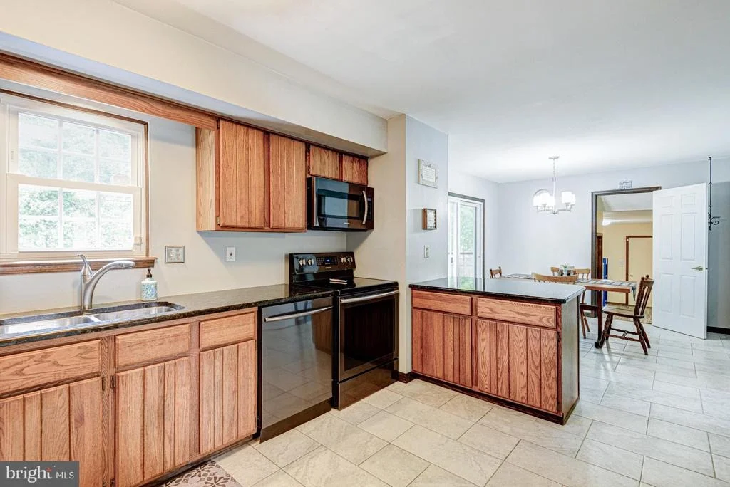Photo of 8 RISA COURT