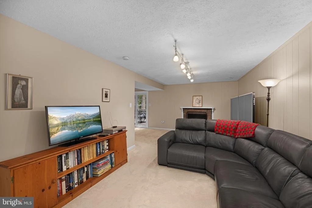 Photo of 9717 VELILLA ROAD