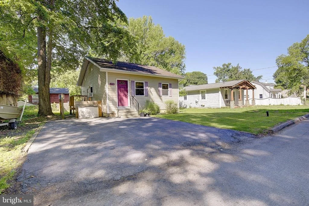 Photo of 1718 RIDGELY ROAD