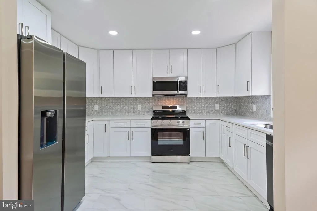 Photo of 823 MALIBU DRIVE
