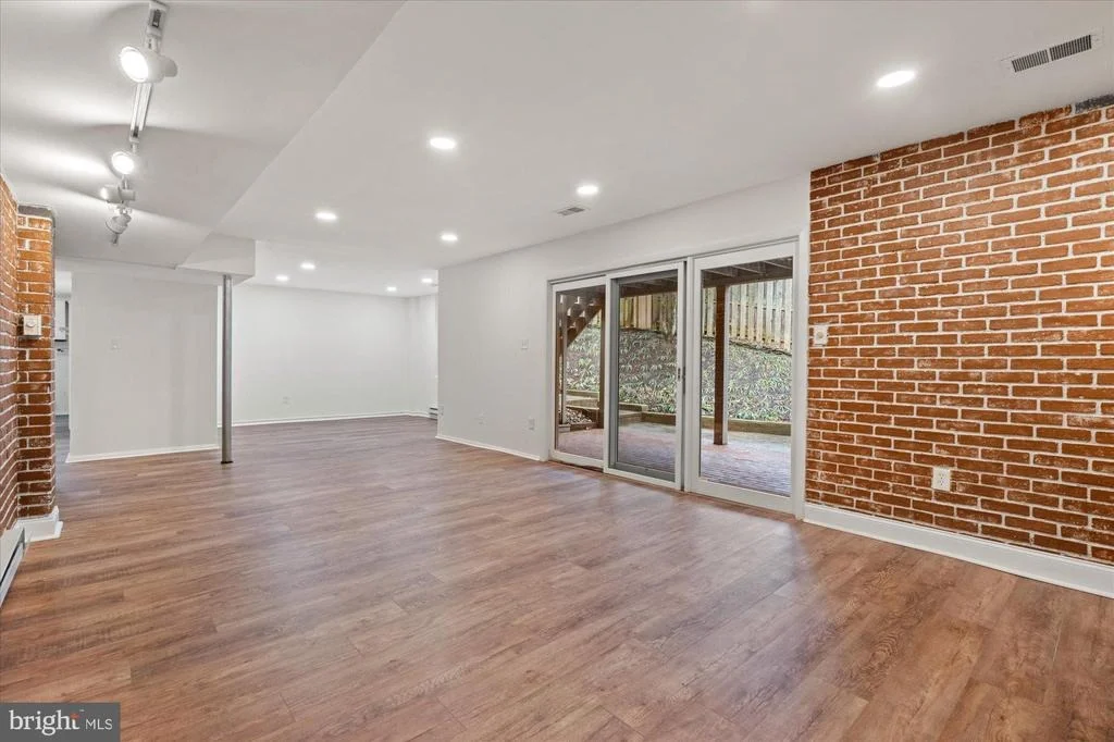 Photo of 1703 MAPLE HILL PLACE