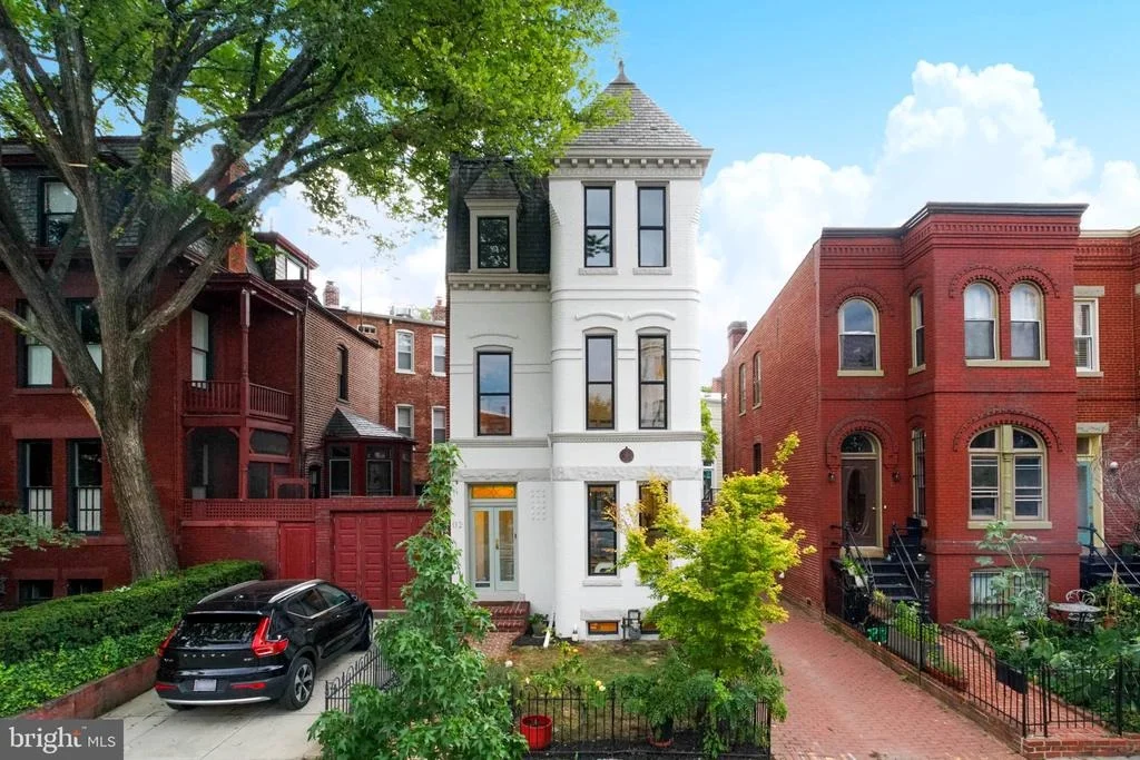 Photo of 112 12TH STREET SE