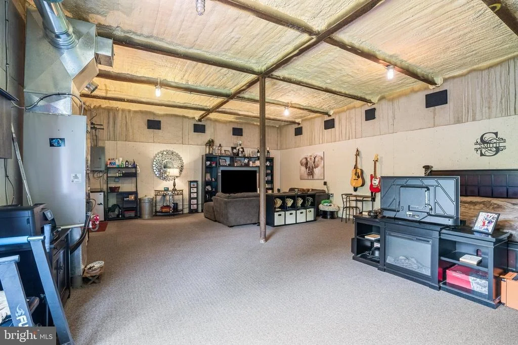 Photo of 9124 HAWBOTTOM ROAD