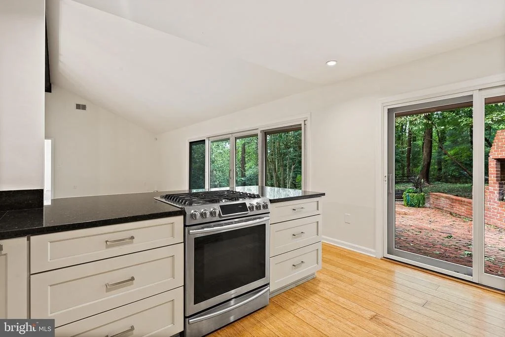 Photo of 1668 WINCHESTER ROAD