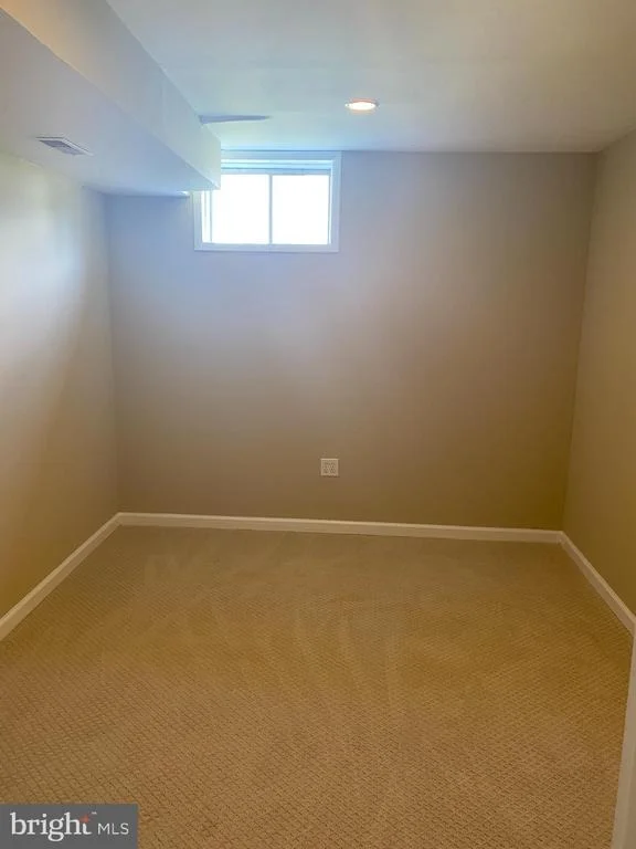 Photo of 5442 SIR DOUGLAS DRIVE