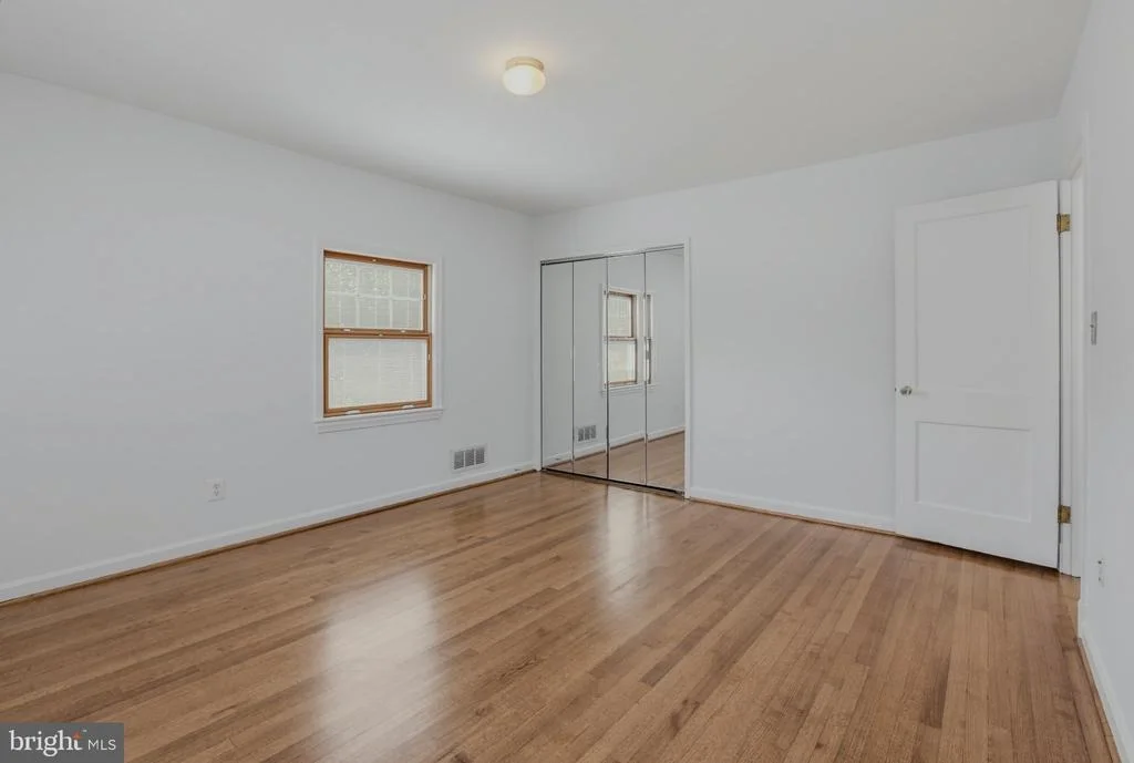 Photo of 717 MAPLETON ROAD