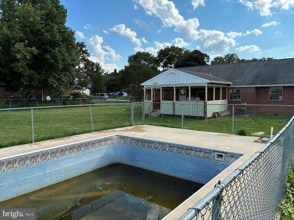 Photo of 3 YALE ROAD