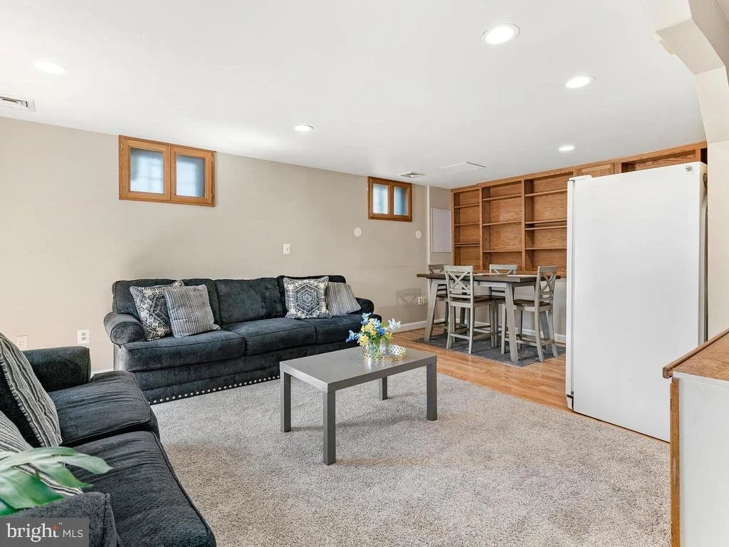 Photo of 2339 DECKMAN LANE