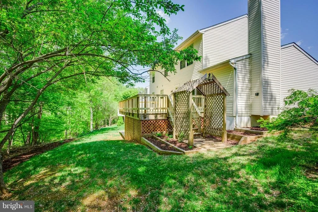 Photo of 9549 RED APPLE LANE