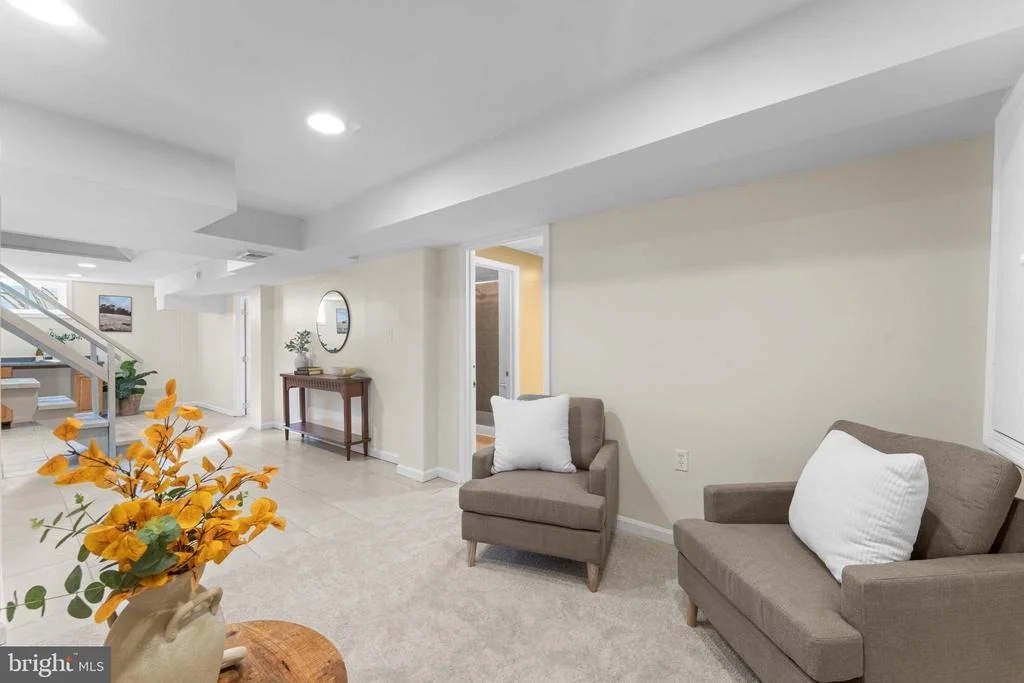 Photo of 11013 AMHERST AVENUE