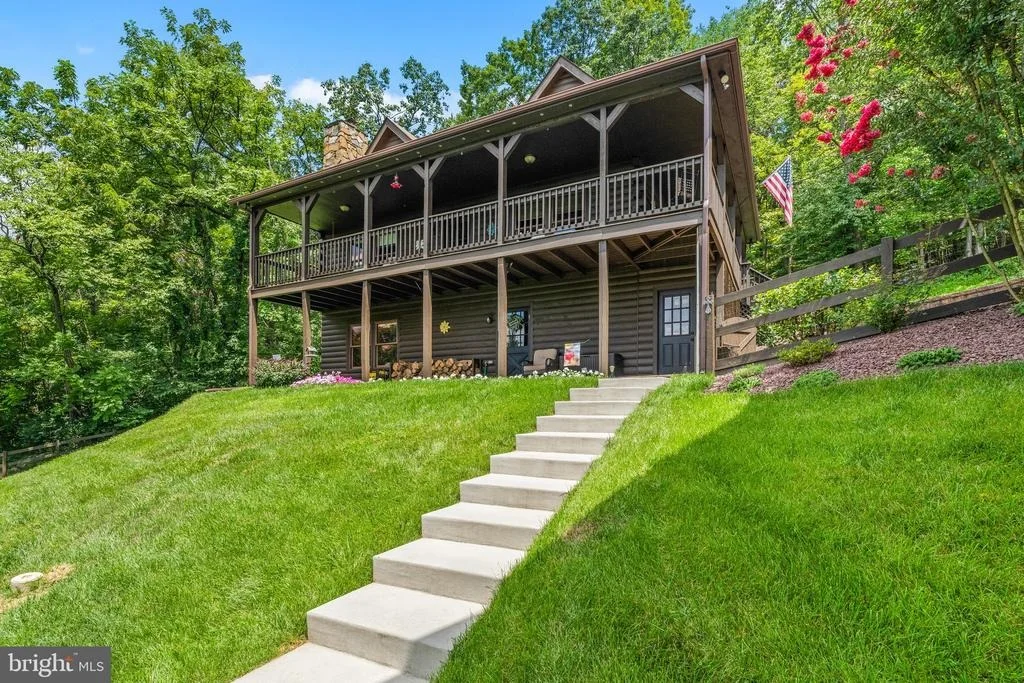 Photo of 9124 HAWBOTTOM ROAD