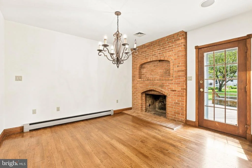 Photo of 318 DUXBURY ROAD
