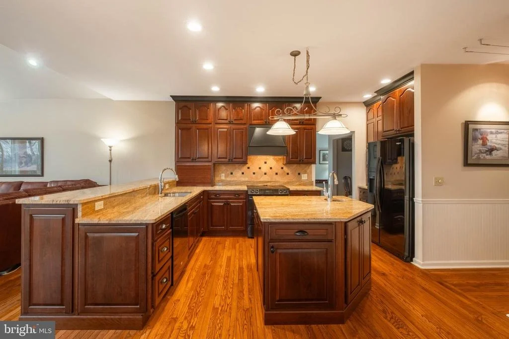 Photo of 790 SUNSET RIDGE DRIVE