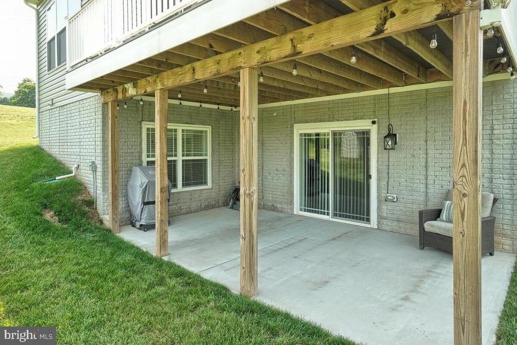 Photo of 8702 HAWBOTTOM ROAD