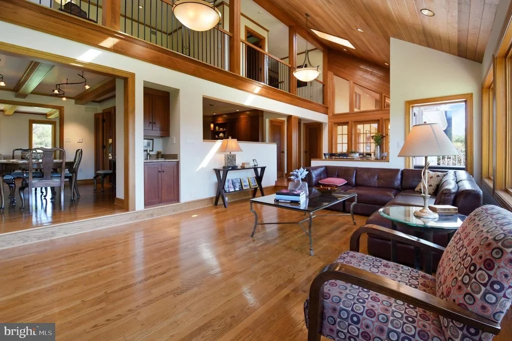 Photo of 1402 THURSTON ROAD