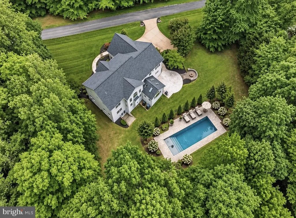 Photo of 3820 LEAFCREST COURT