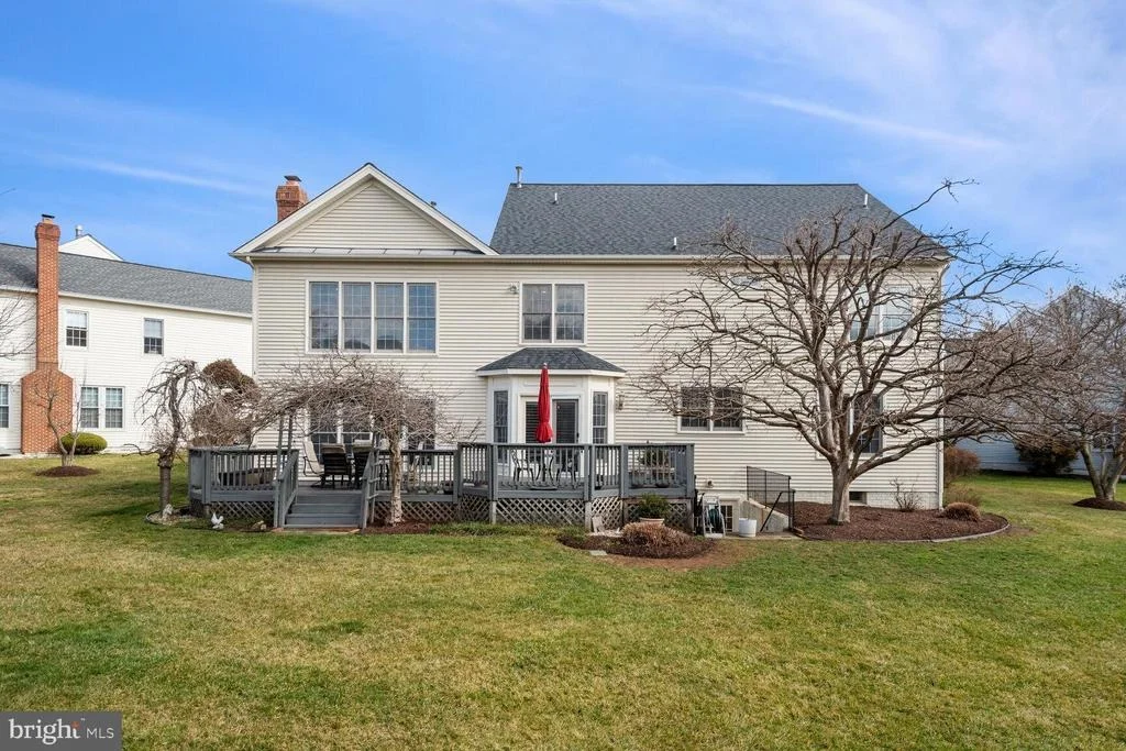 Photo of 10 MAPLECREST COURT