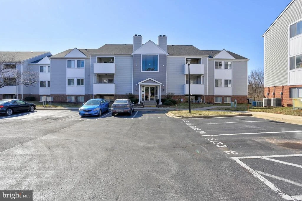 Photo of Unit BC at 2133 WAINWRIGHT COURT