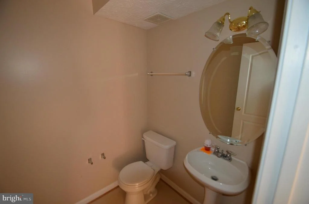 Photo of 2324 SOUTH HAMPTON DRIVE