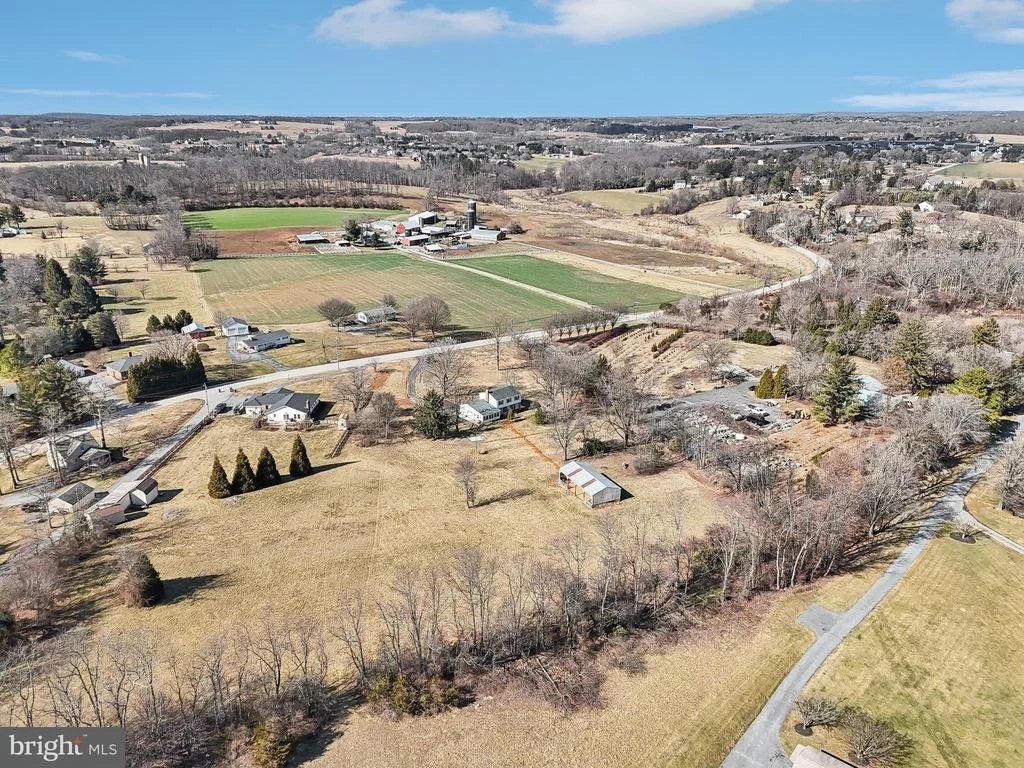 Photo of 2139 DAISY ROAD