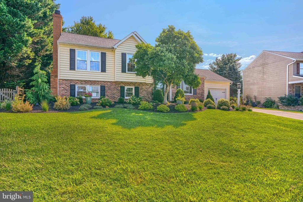 Photo of 1004 PEPPARD DRIVE