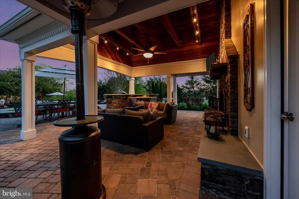 Photo of 6170 CHALLEDON CIRCLE