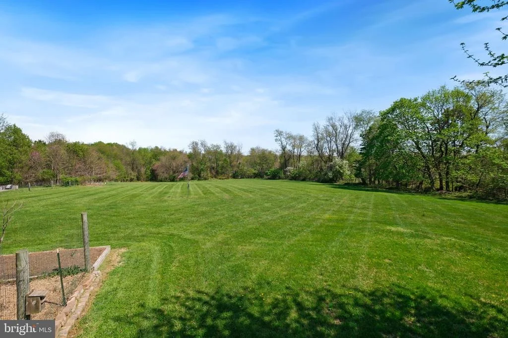 Photo of 9500 HOLSEY ROAD