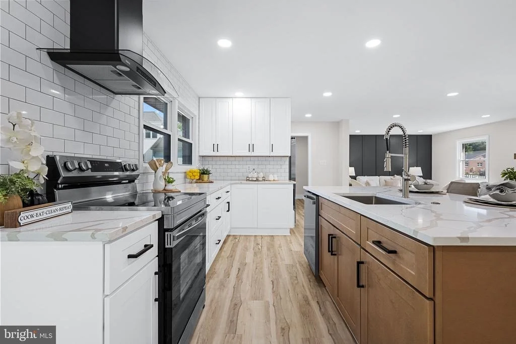 Photo of 305 RIVER BEND ROAD