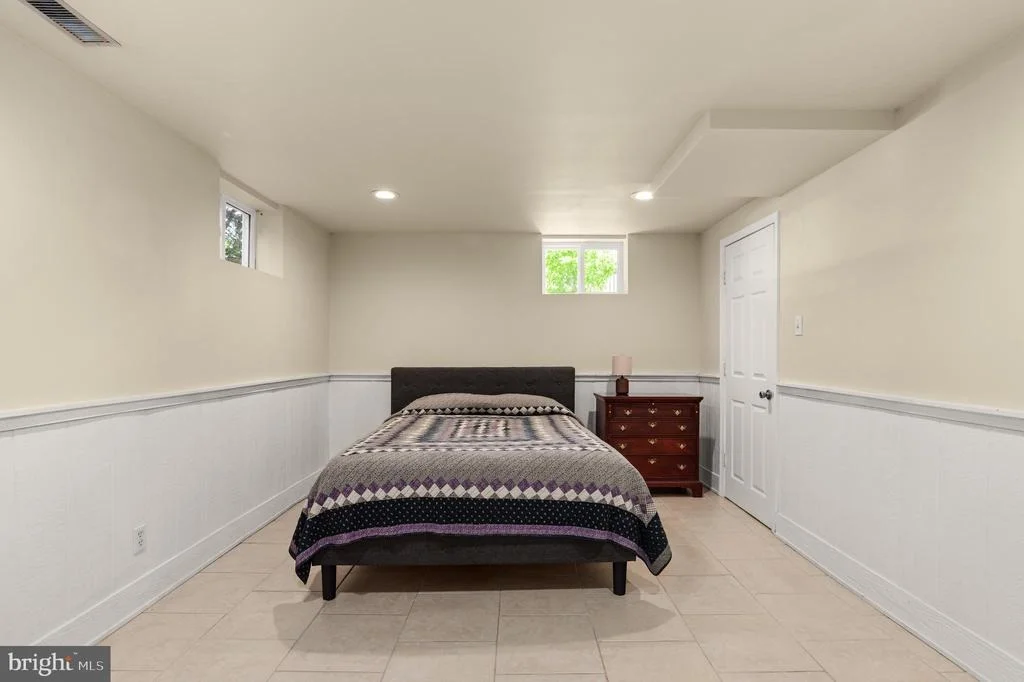 Photo of 100 HUNTCREST CIRCLE