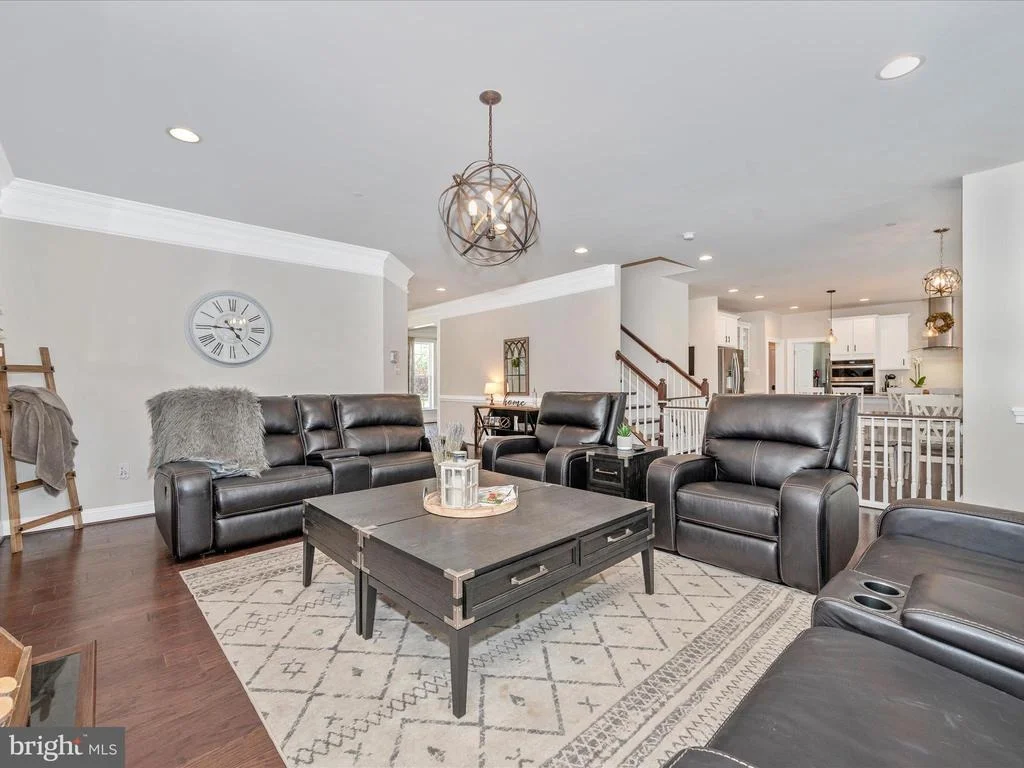 Photo of 6436 DRESDEN PLACE