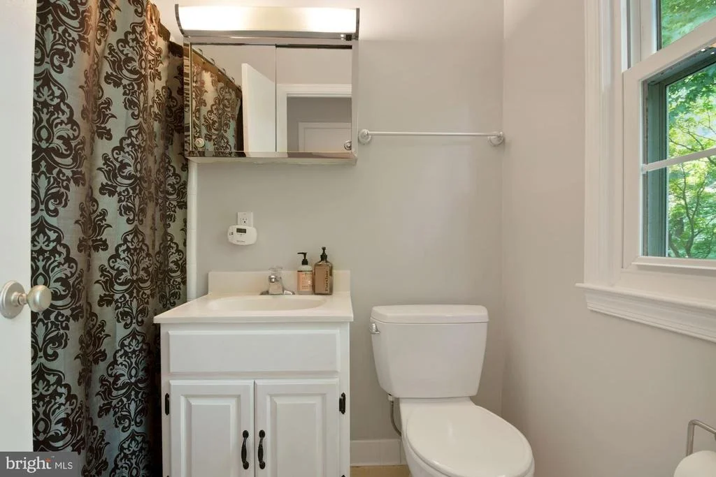 Photo of 9514 WALLINGFORD DRIVE