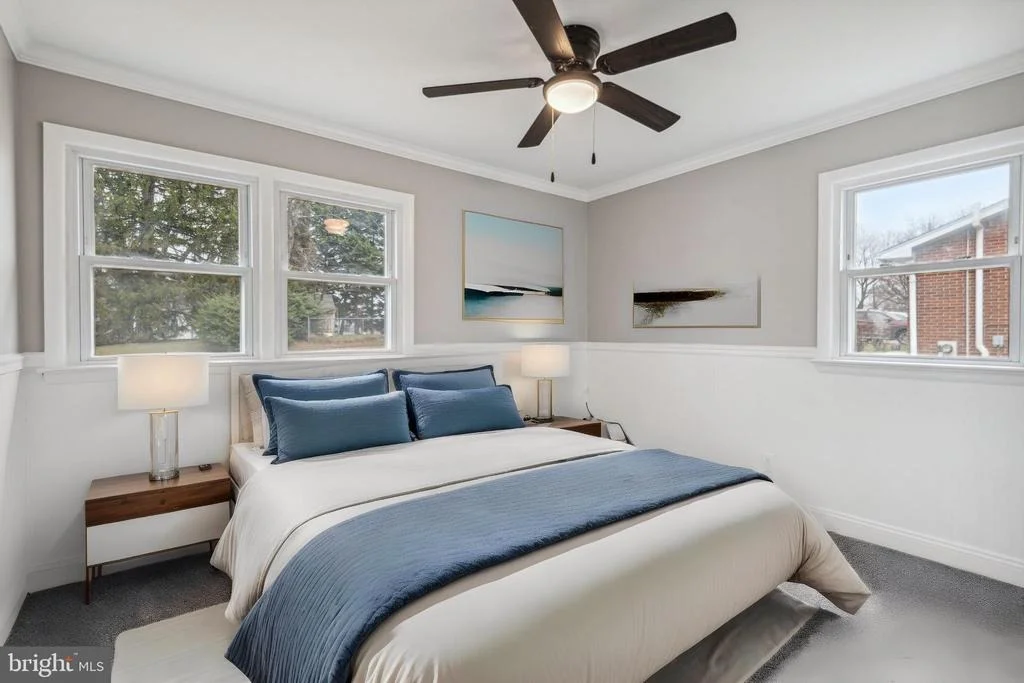 Photo of 2558 HILLSIDE DRIVE