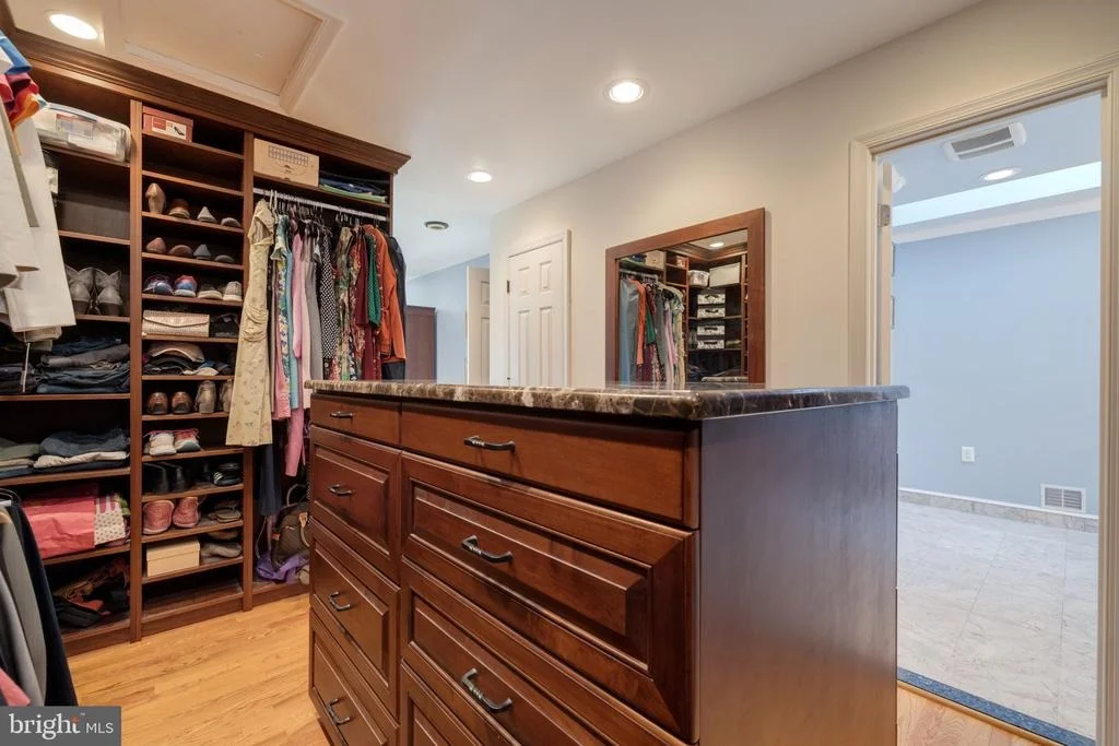 Photo of 7736 HUNTSMAN BOULEVARD